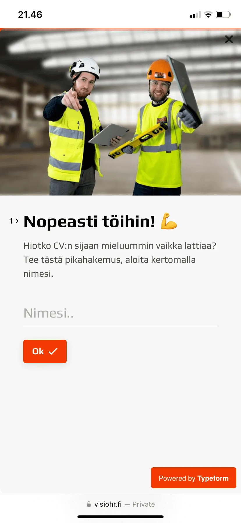 Puhelimen ruudulla Visio HR:n hakulomake ”Nopeasti töihin!”